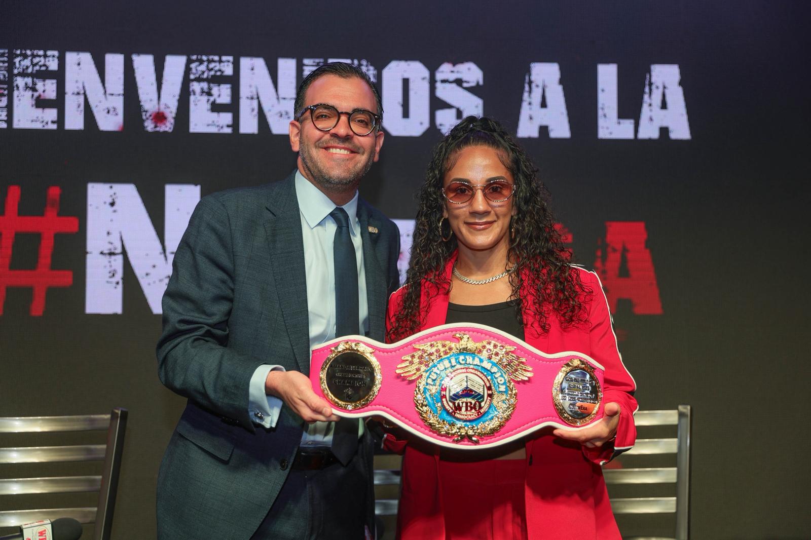 Champion amanda serrano with championship
