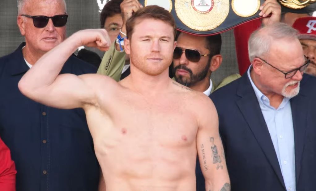 Canelo Alvarez weigh in photo