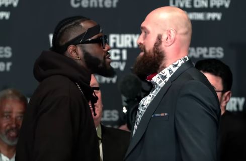 Deontay Wilder Tyson Fury stare