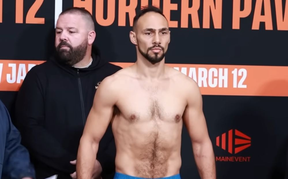 Keith Thurman weigh in for Brock Jarvis bout