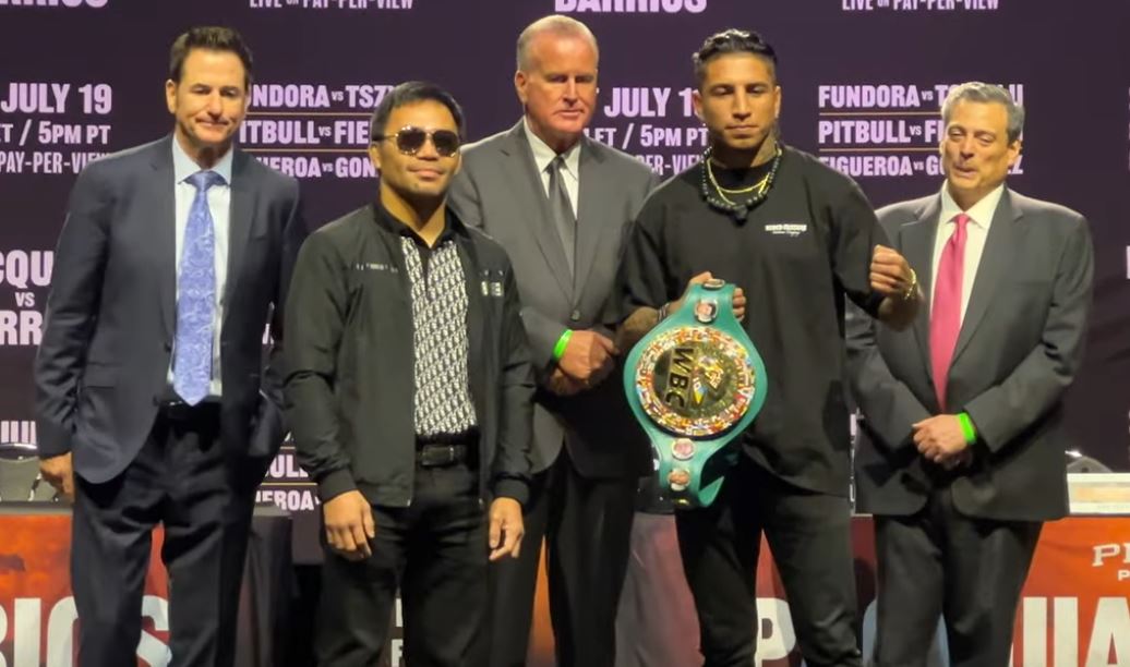 Manny Pacquiao and Mario Barrios pose with WBC Belt