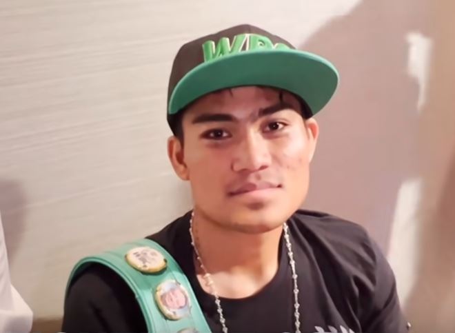 Filipino Boxer Mark Magsayo
