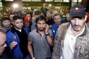 Pacquiao arrives at LAX Pacquiao fans in LA