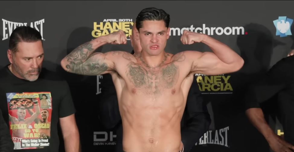 Ryan Garcia weigh in flex