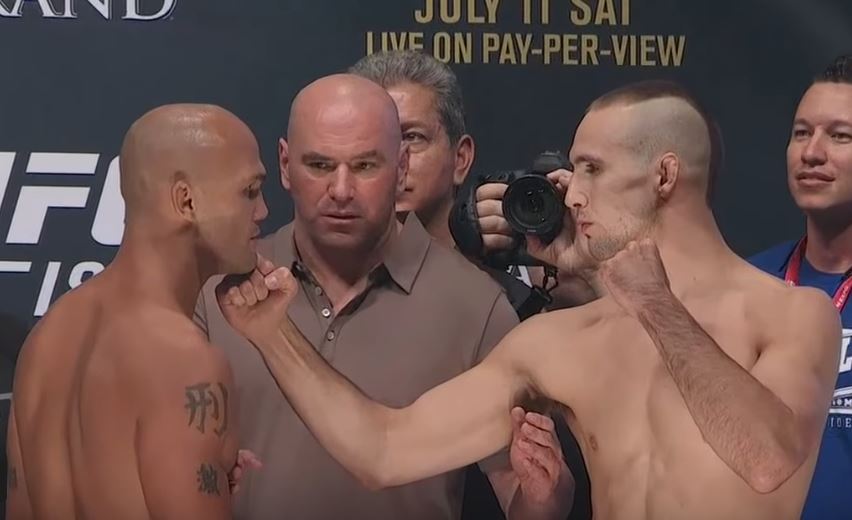 UFC 189 Robbie Lawler vs Rory MacDonald 2 weigh in