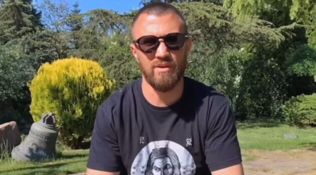 Vasyl Lomachenko wearing shades